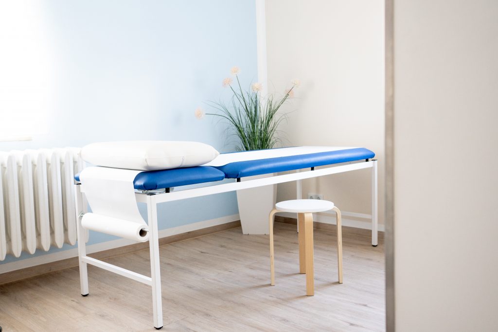 HNO Liege im Behandlungsraum